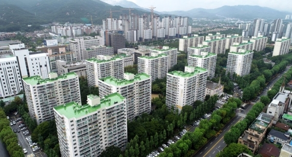 재건축을 앞두고 있는 과천지역 아파트단지 /경기일보DB