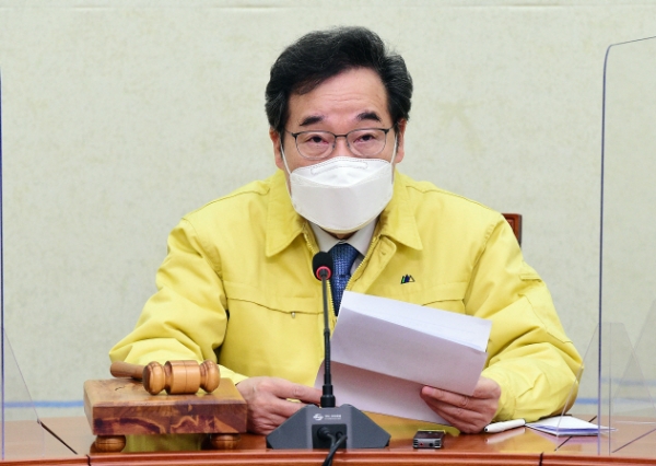 ▲  더불어민주당 이낙연 대표가 5일 오전 국회에서 열린 최고위원회의에서 발언하고 있다.(사진=연합뉴스)