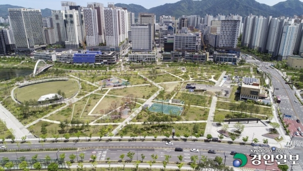 과밀학급 우려가 제기된 지 3년 가까이 지난 하남시 미사 초·중 통합학교가 최종적인 학교부지조차 확정을 짓지 못하고 있다는 주장이 제기되고 있다. 사진은 하남 미사 초·중 통합학교 후보 부지. 2021.5.11 /김도우기자