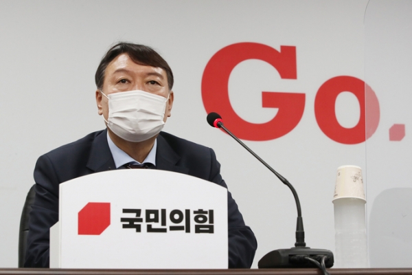 ▲ 국민의힘에 입당한 윤석열 전 검찰총장 (사진= 연합뉴스)