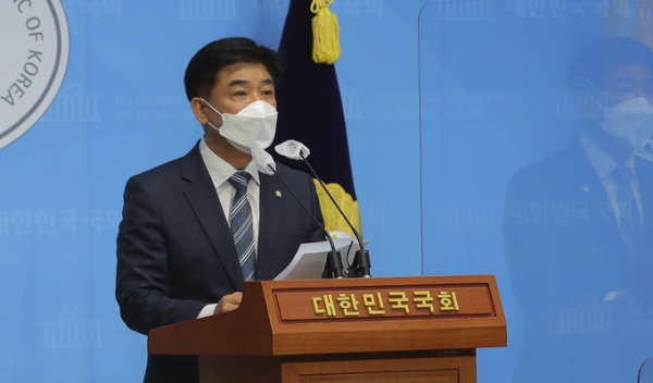 '대장동 사업' 수사 촉구하는 이재명 열린캠프 김병욱 국회의원 /사진=연합뉴스