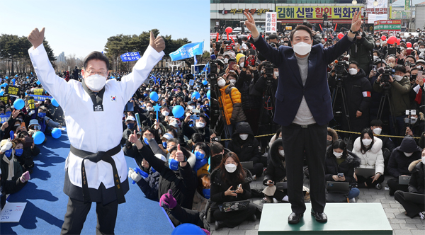 더불어민주당 이재명 대선후보가 20일 수원시 만석공원에서 열린 유세에서 박상현 전 태권도 선수로부터 받은 ‘공약 9단’ 도복을 입고 지지자에게 인사하고 있다(왼쪽). 국민의힘 윤석열 대선 후보가 19일 오후 경남 김해시 김수로왕릉 앞 광장에서 열린 유세에서 지지자들의 환호에 응답하고 있다. /연합뉴스