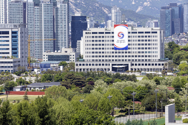 제20대 대통령 취임을 하루 앞둔 9일 대통령 집무실이 들어설 서울 용산구 국방부 청사의 모습./연합뉴스