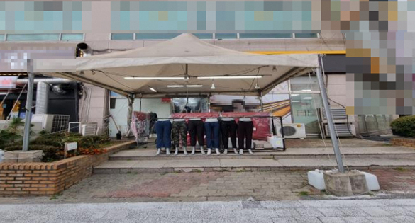 화성시 진안동의 한 상가에 상업용 공간이 허가 없이 설치돼 있다. 화성시 제공
