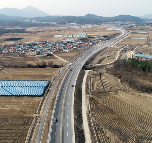 경기도내 한 지방도 전경. 경기일보 DB