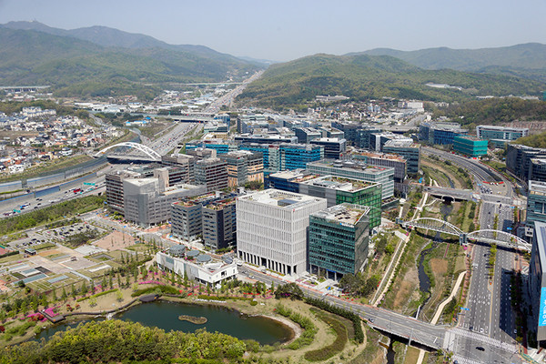 https://www.kihoilbo.co.kr/news/articleView.html?idxno=1058704