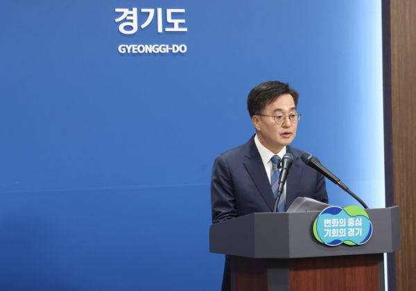 지난달 11일 경기도청 브리핑룸에서 김동연 경기도지사가 경기북부 대개발 선제적 추진방안 기자회견을 하고 있다. (사진=경기도 제공)